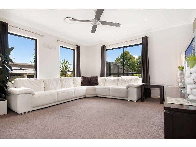 18 Planigale Crescent, North Lakes QLD 4509