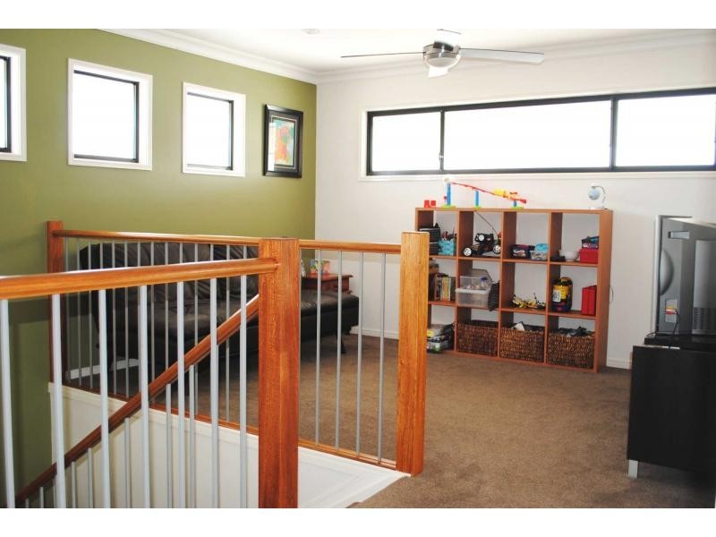 18 Planigale Crescent, North Lakes QLD 4509