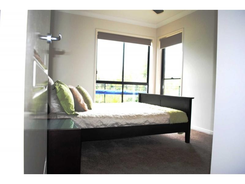 18 Planigale Crescent, North Lakes QLD 4509