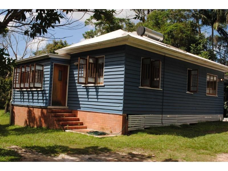 38 Bell Road, Glass House Mountains QLD 4518