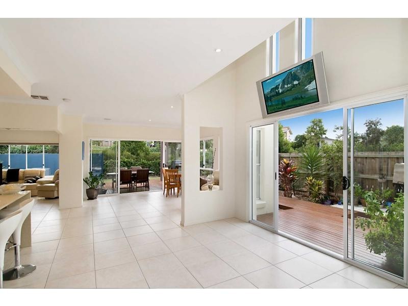 8 Armour Close, North Lakes QLD 4509