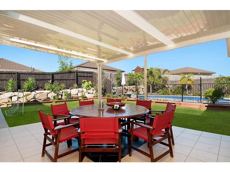 4 Planigale Crescent, North Lakes QLD 4509