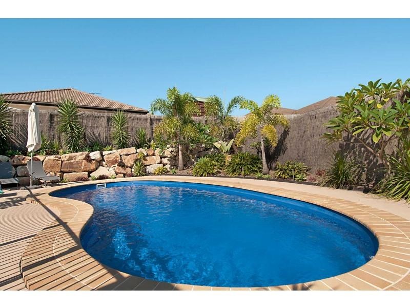 4 Planigale Crescent, North Lakes QLD 4509