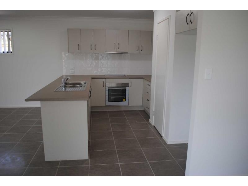 10 Triumph Street, North Lakes QLD 4509