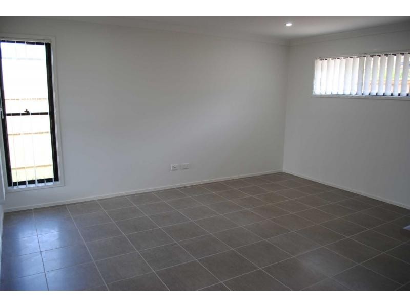 10 Triumph Street, North Lakes QLD 4509