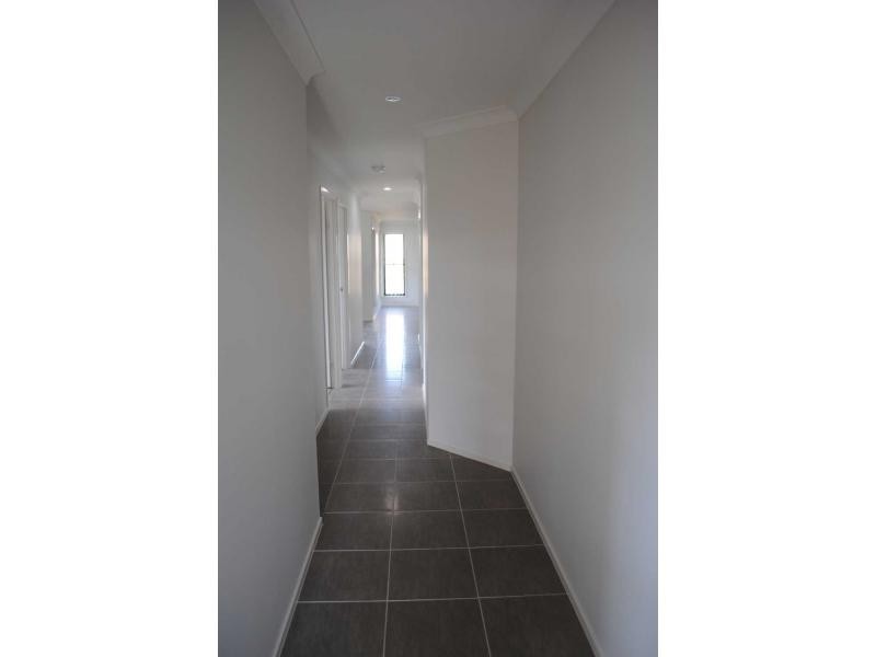 10 Triumph Street, North Lakes QLD 4509