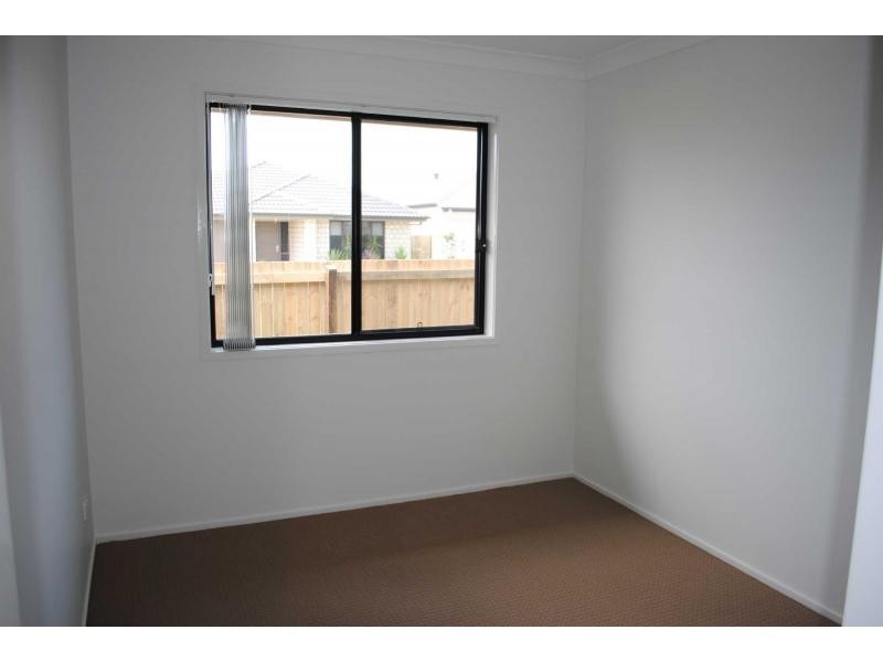 10 Triumph Street, North Lakes QLD 4509