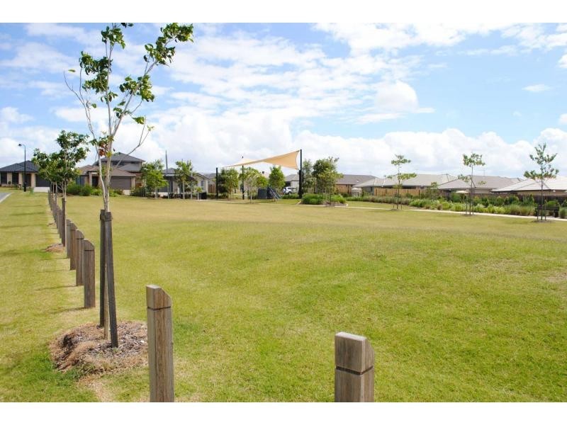 10 Triumph Street, North Lakes QLD 4509