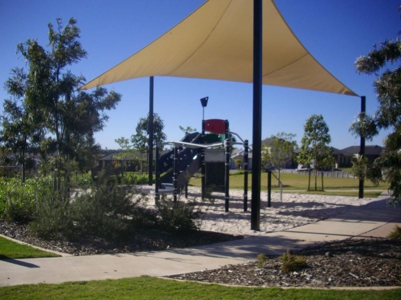 28 Nina Crescent, North Lakes QLD 4509
