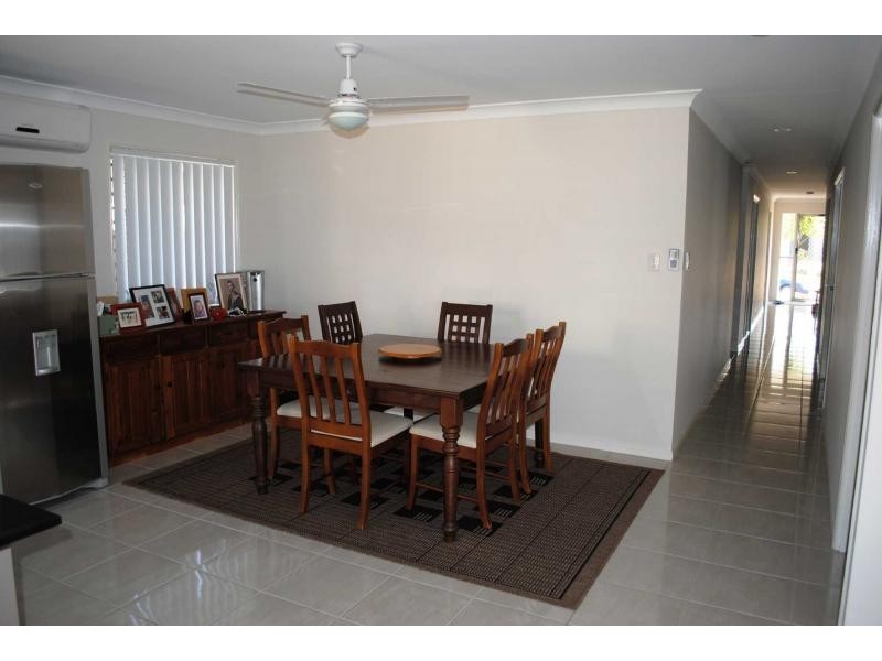 19 Williams Crescent, North Lakes QLD 4509