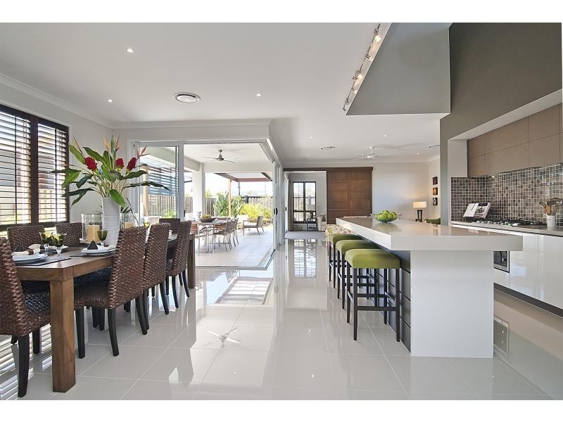 48 Williams Crescent, North Lakes QLD 4509