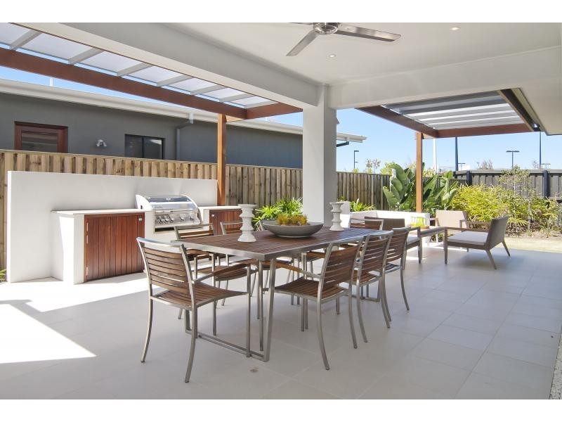 48 Williams Crescent, North Lakes QLD 4509