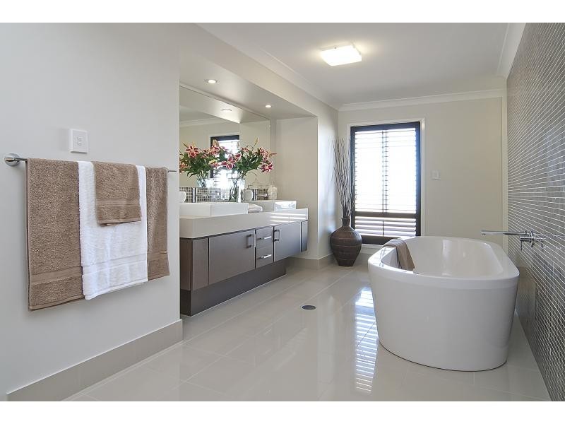 48 Williams Crescent, North Lakes QLD 4509