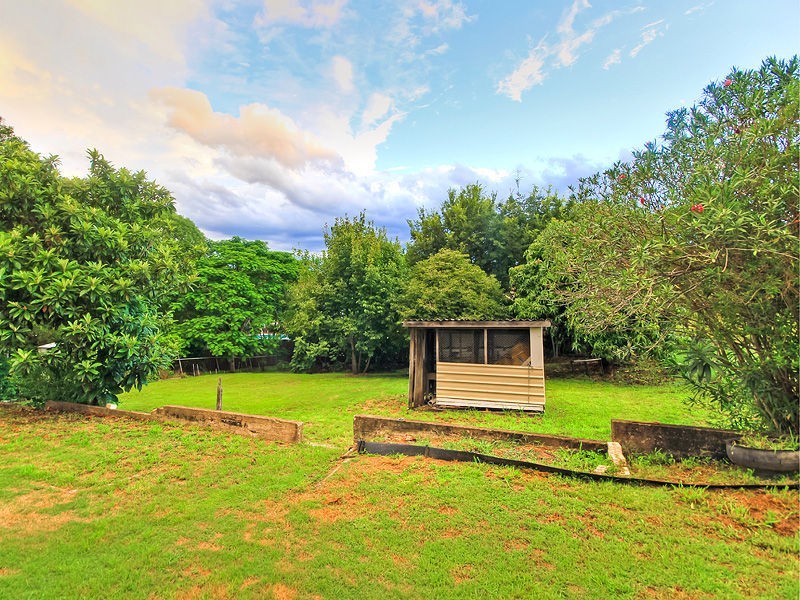 209 Blackstone Rd, Silkstone QLD 4304