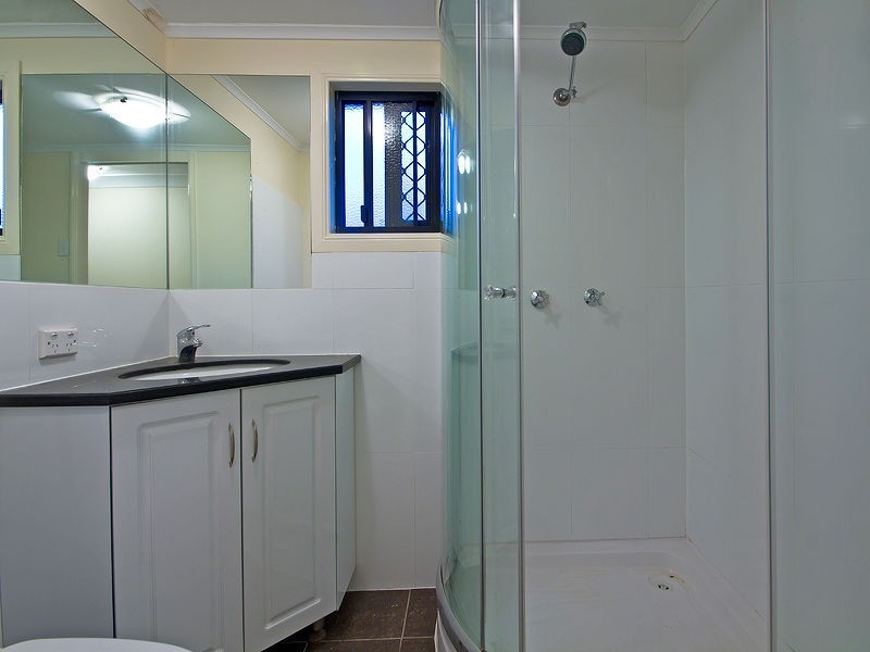 209 Blackstone Rd, Silkstone QLD 4304