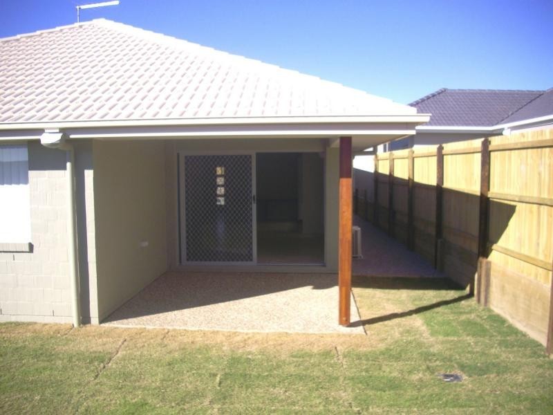 28 Nina Crescent, North Lakes QLD 4509
