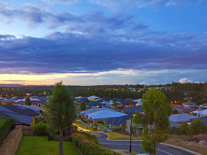 13 ARISTOTLE Avenue, Augustine Heights QLD 4300