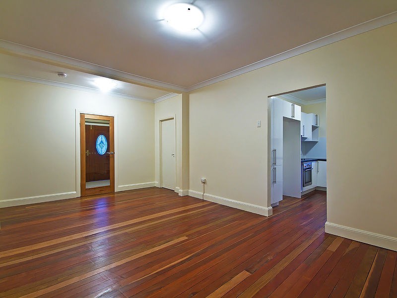 209 Blackstone Rd, Silkstone QLD 4304