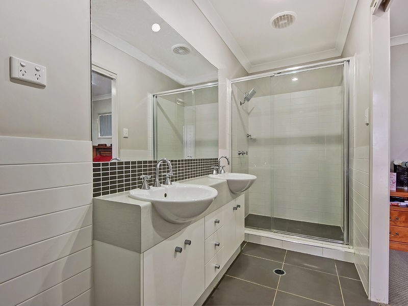 22 Cherrytree Crescent, Upper Caboolture QLD 4510