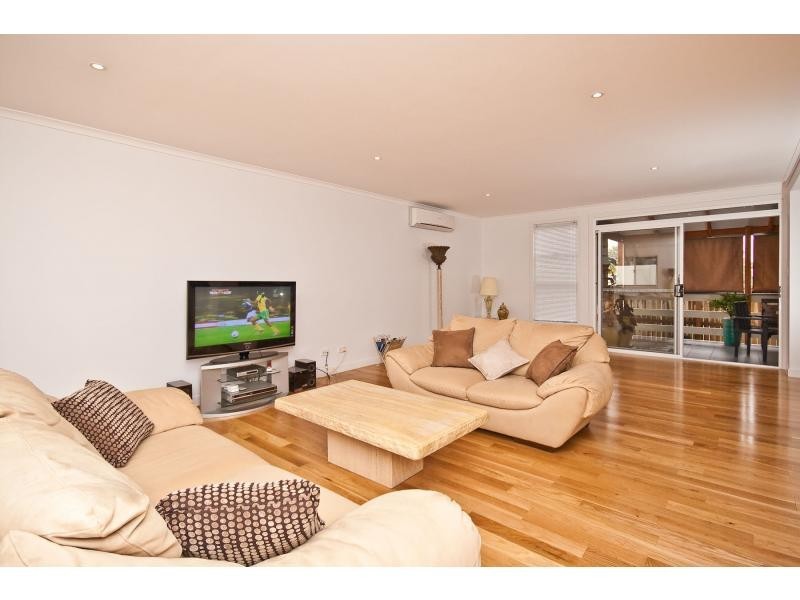 69 Scarborough Road, Redcliffe QLD 4020