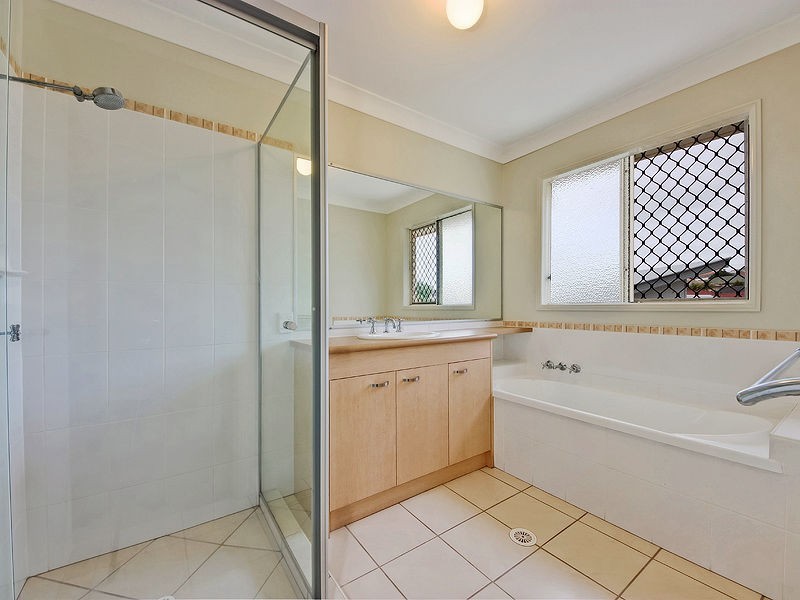 9 Bison Court, Warner QLD 4500