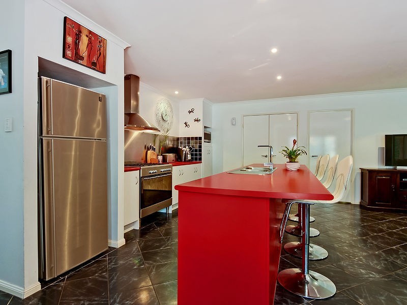 2 Willandra Parade, North Lakes QLD 4509