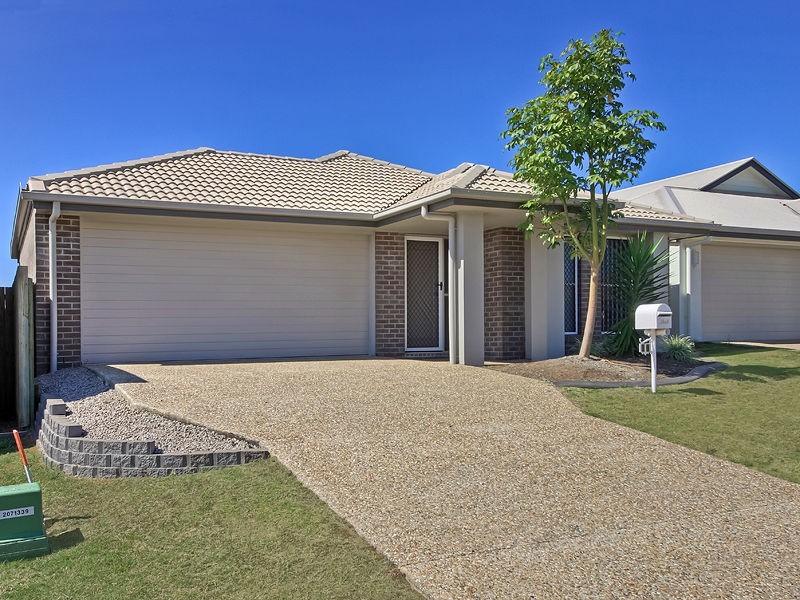19 Williams Crescent, North Lakes QLD 4509