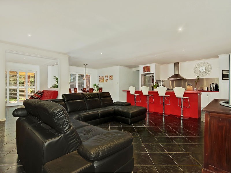 2 Willandra Parade, North Lakes QLD 4509
