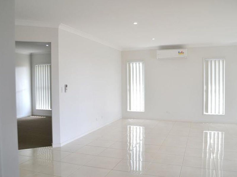 2 Severn Crescent, North Lakes QLD 4509