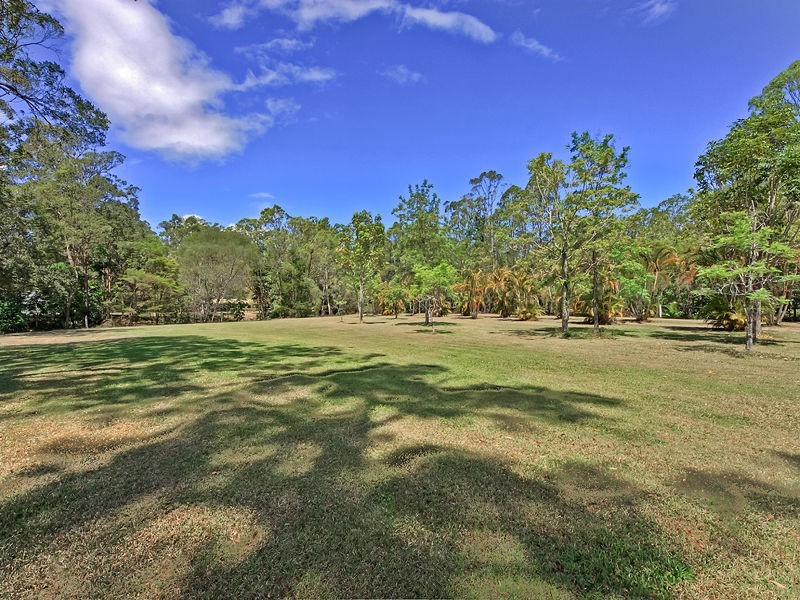 25 Woodwood Road, Landsborough QLD 4550