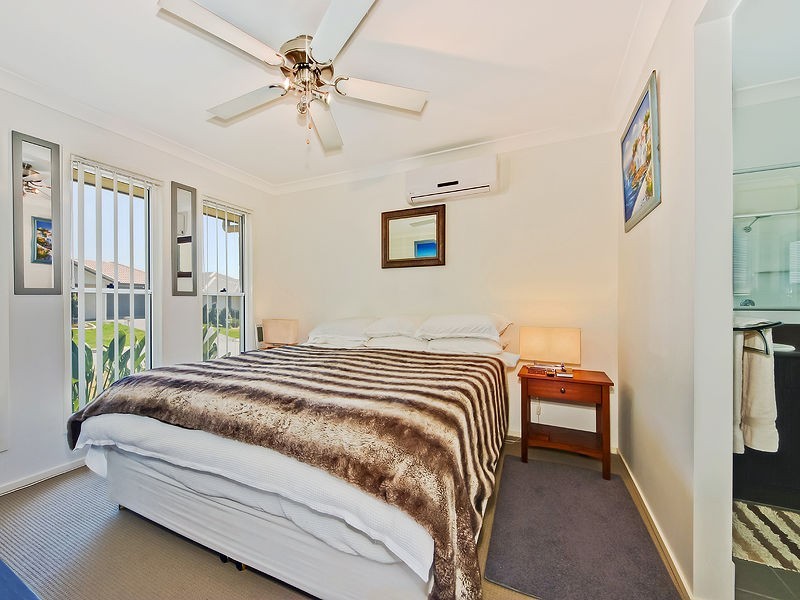9 Williams Crescent, North Lakes QLD 4509