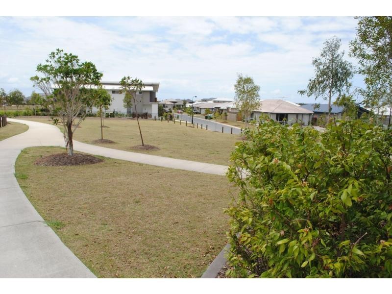 2 Severn Crescent, North Lakes QLD 4509