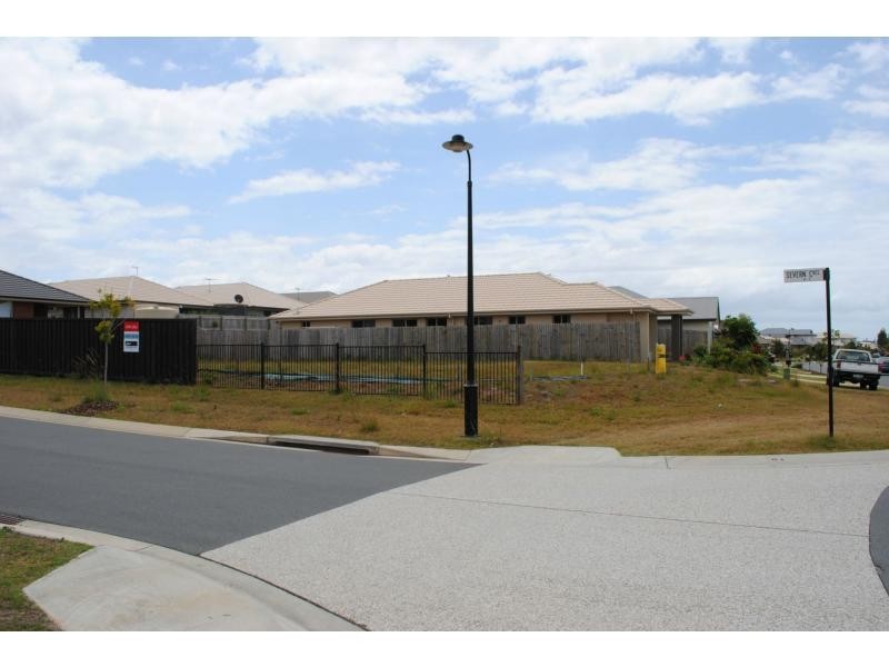 2 Severn Crescent, North Lakes QLD 4509
