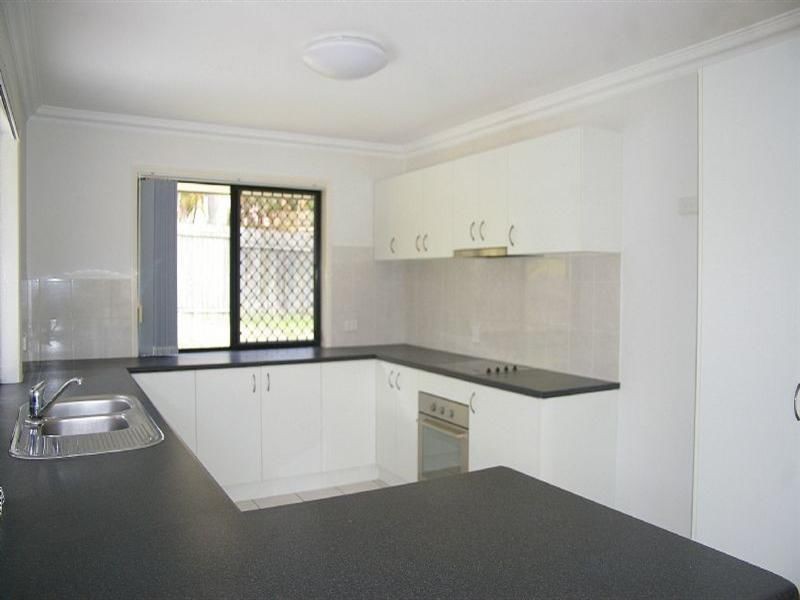 5 Nadine Place, Deception Bay QLD 4508