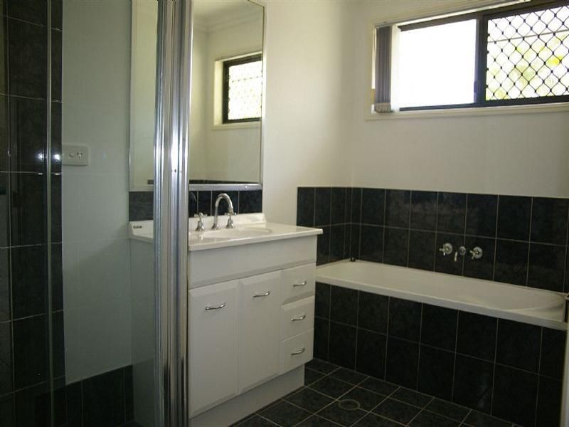 5 Nadine Place, Deception Bay QLD 4508