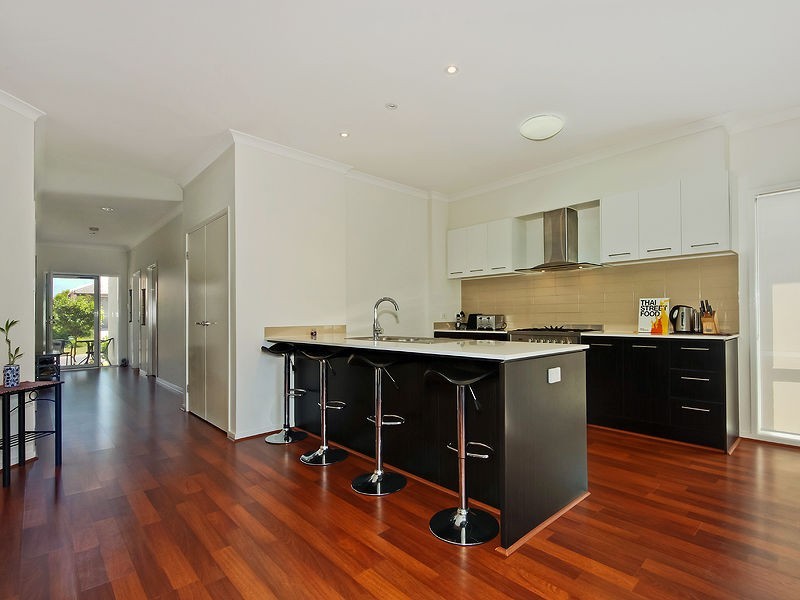 15 Dunes Crescent, North Lakes QLD 4509