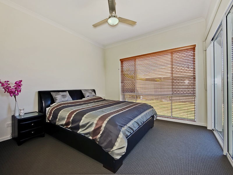 15 Dunes Crescent, North Lakes QLD 4509