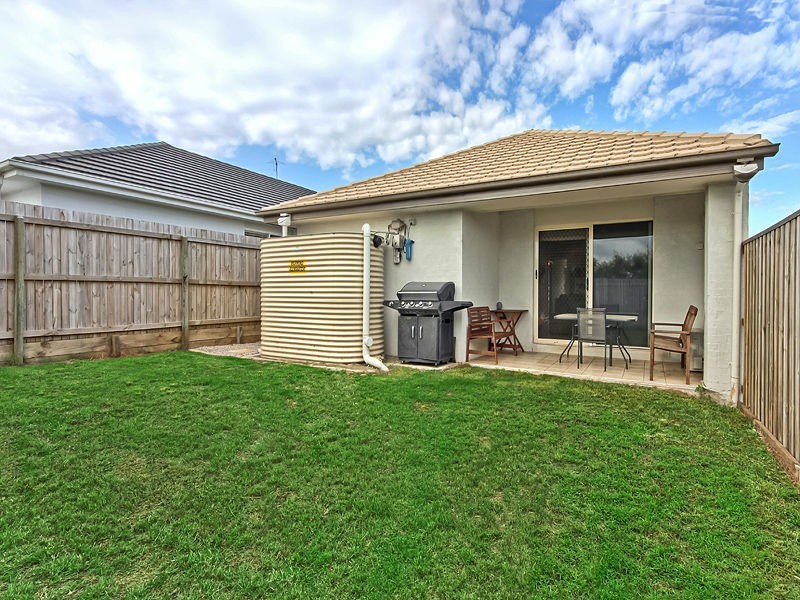 7 Riviera Crescent, North Lakes QLD 4509