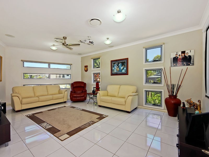 63 Pontiac Circuit, Warner QLD 4500