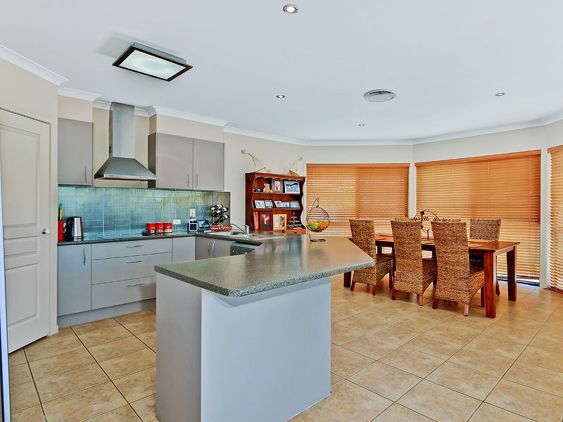 2 Cedar Street, North Lakes QLD 4509