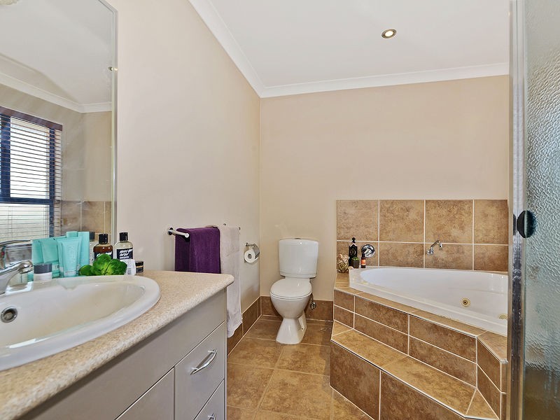 2 Cedar Street, North Lakes QLD 4509