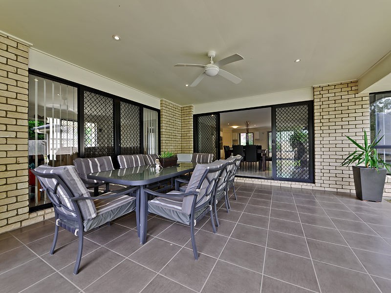 6 Oakwood Road, Warner QLD 4500