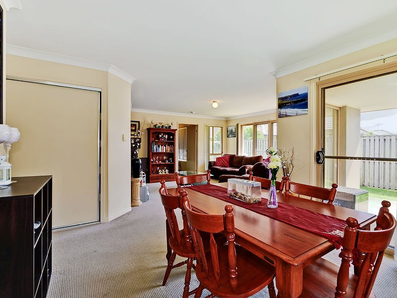 15 College Street, (The Crest), North Lakes QLD 4509