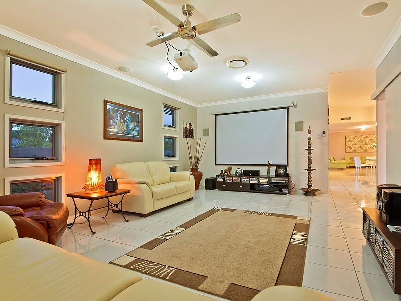 Warner QLD 4500