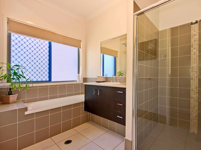 Warner QLD 4500