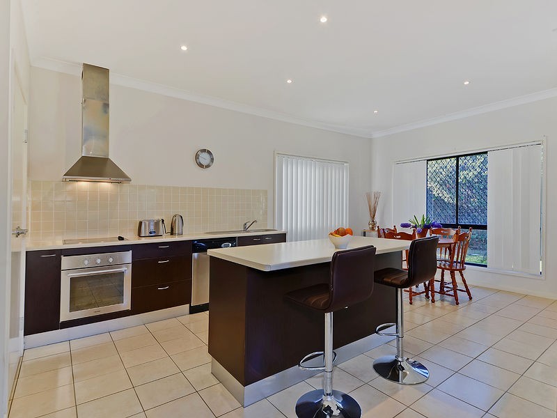 61 Cottonwood Circuit, North Lakes QLD 4509