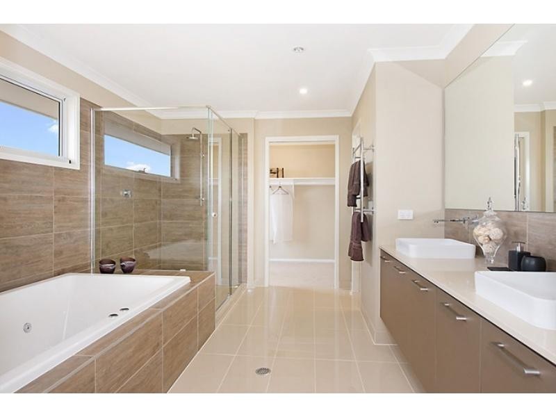 18 Kennedy Court, North Lakes QLD 4509