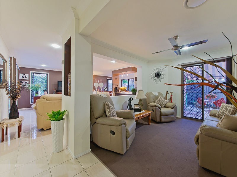 8 Kennedia Court, North Lakes QLD 4509