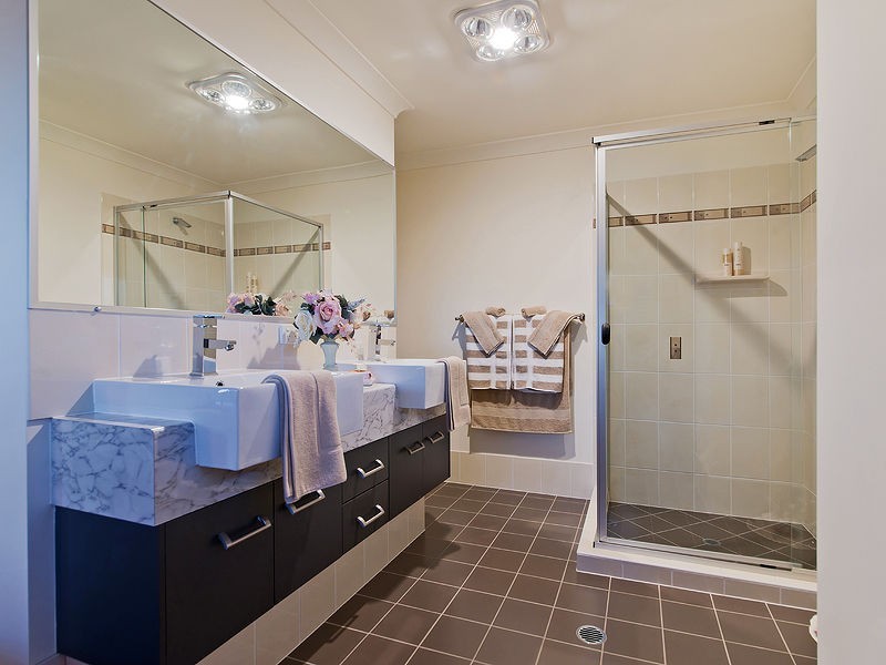 8 Kennedia Court, North Lakes QLD 4509