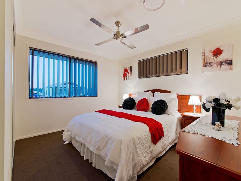 8 Kennedia Court, North Lakes QLD 4509
